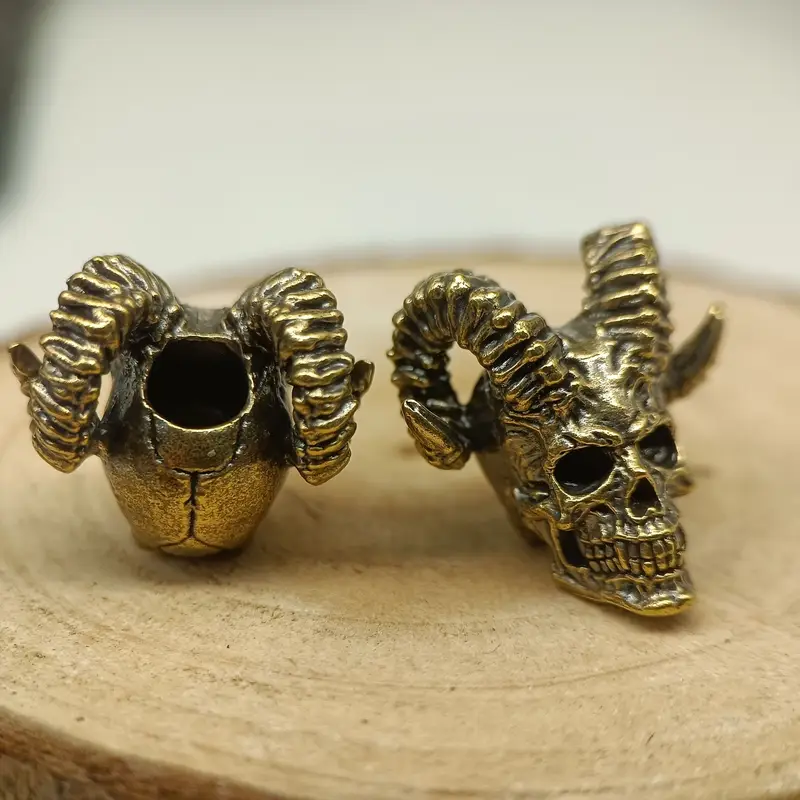 Liten dödskalle med horn i mässing - Bild 2